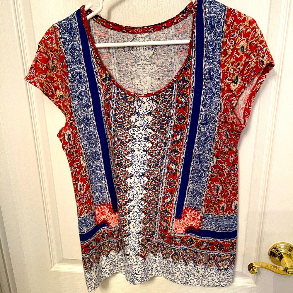 Lucky top